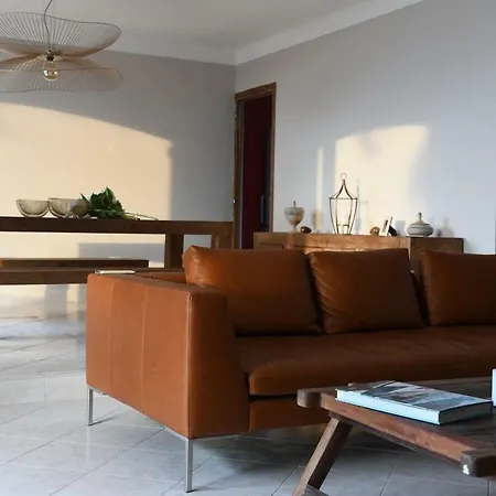 La Pausa Villa *